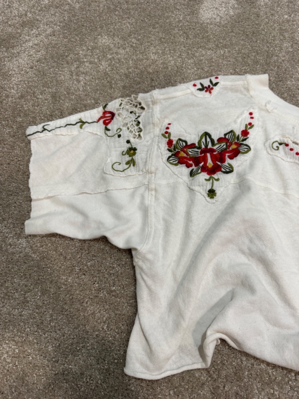 We The Free Lilith Tee CROPPED - Picture 7 of 15